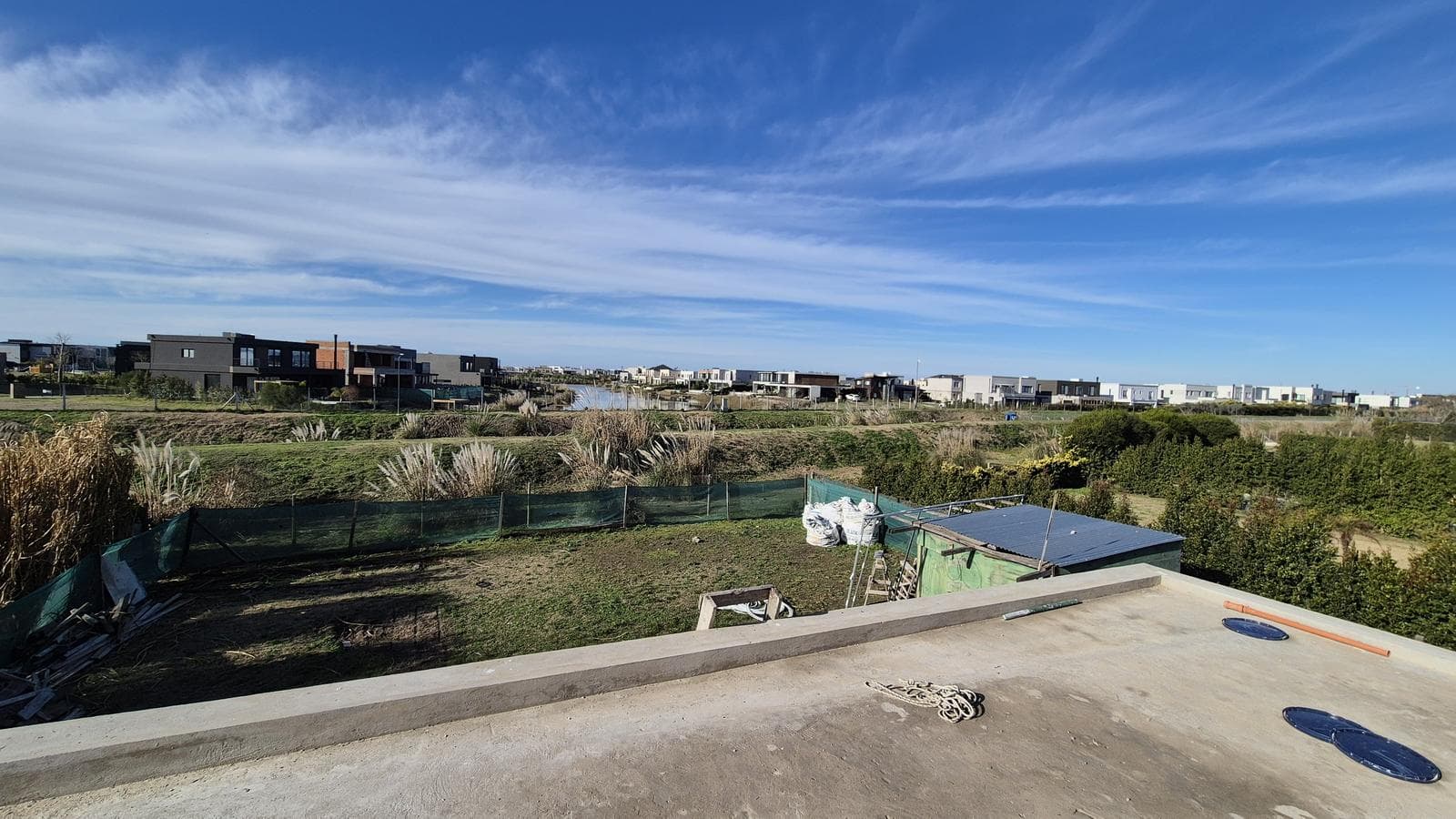 Brand-new 5-bedroom house in El Canton Golf