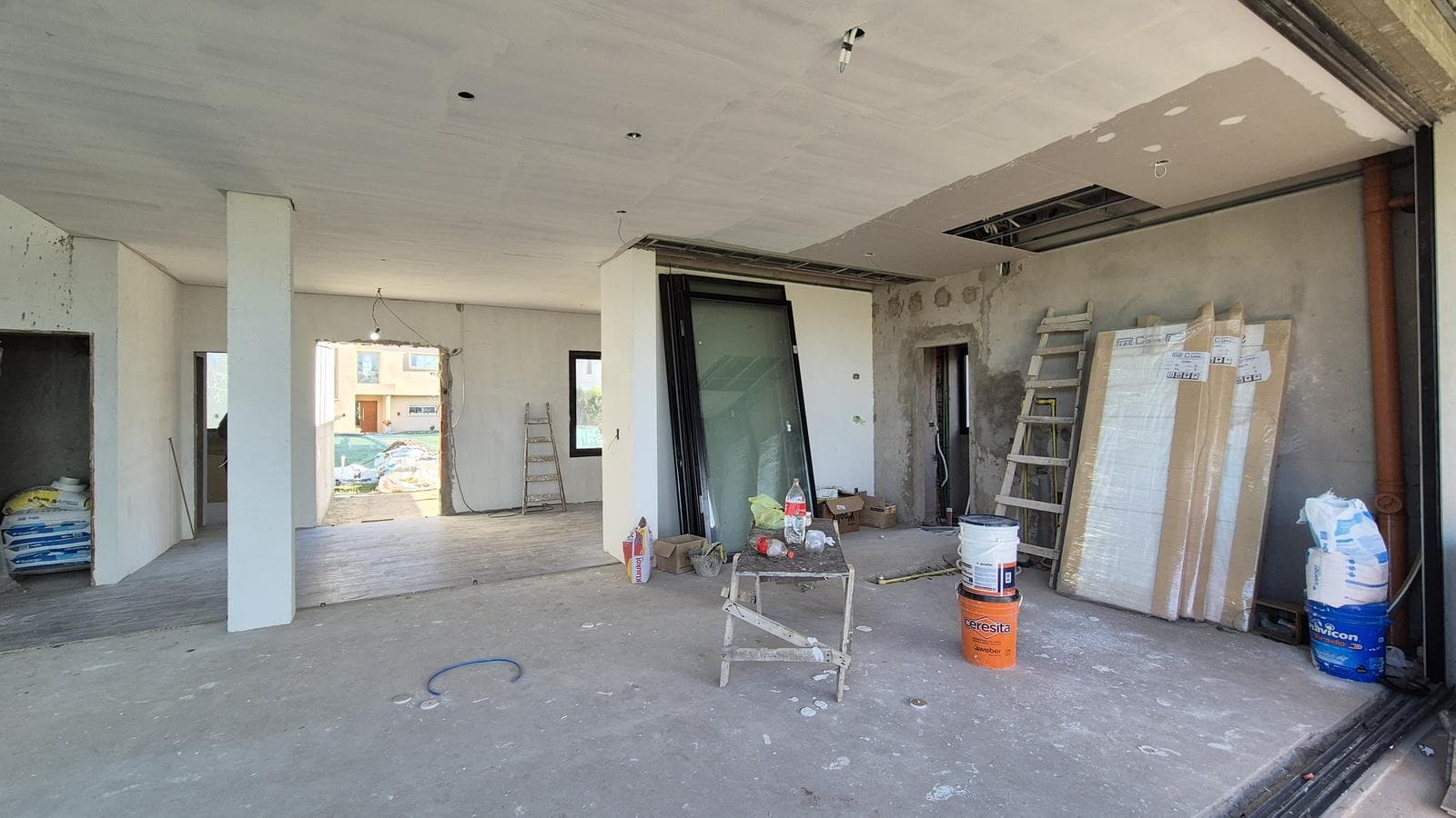 Brand-new 5-bedroom house in El Canton Golf