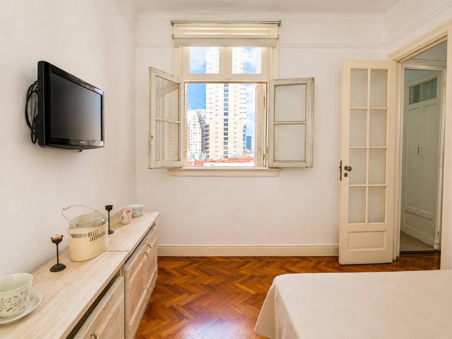 FOR SALE WITH RENTAL INCOME: Furnished 2-room apartment—IDEAL FOR INVESTORS!