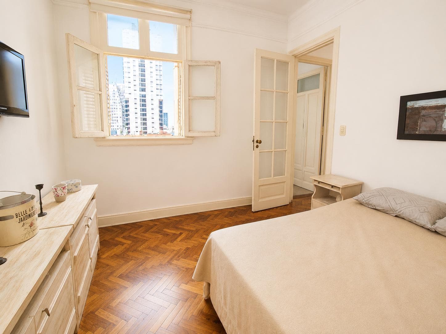 FOR SALE WITH RENTAL INCOME: Furnished 2-room apartment—IDEAL FOR INVESTORS!