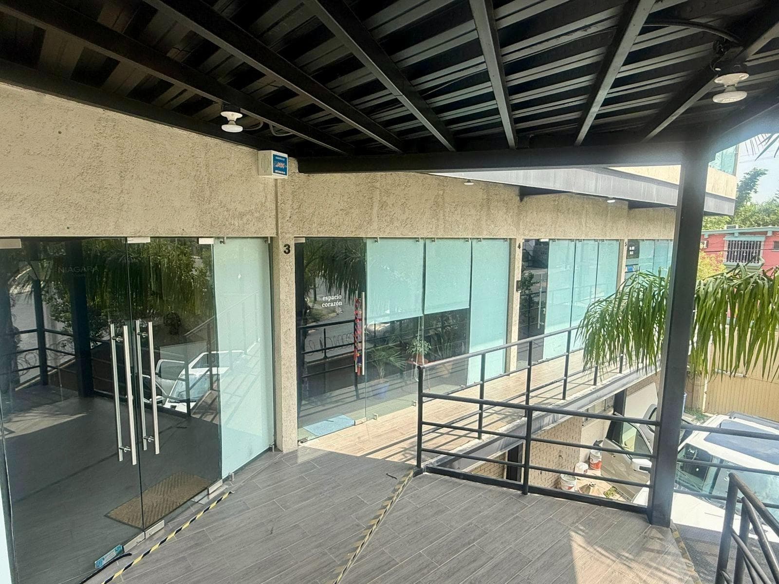 RETAIL SPACE/OFFICE FOR RENT IN VISTA HERMOSA WITH UTILITIES INCLUDED