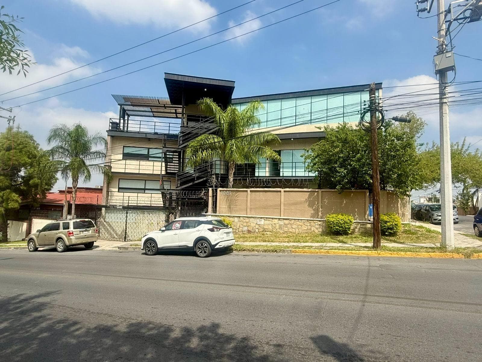 RETAIL SPACE/OFFICE FOR RENT IN VISTA HERMOSA WITH UTILITIES INCLUDED
