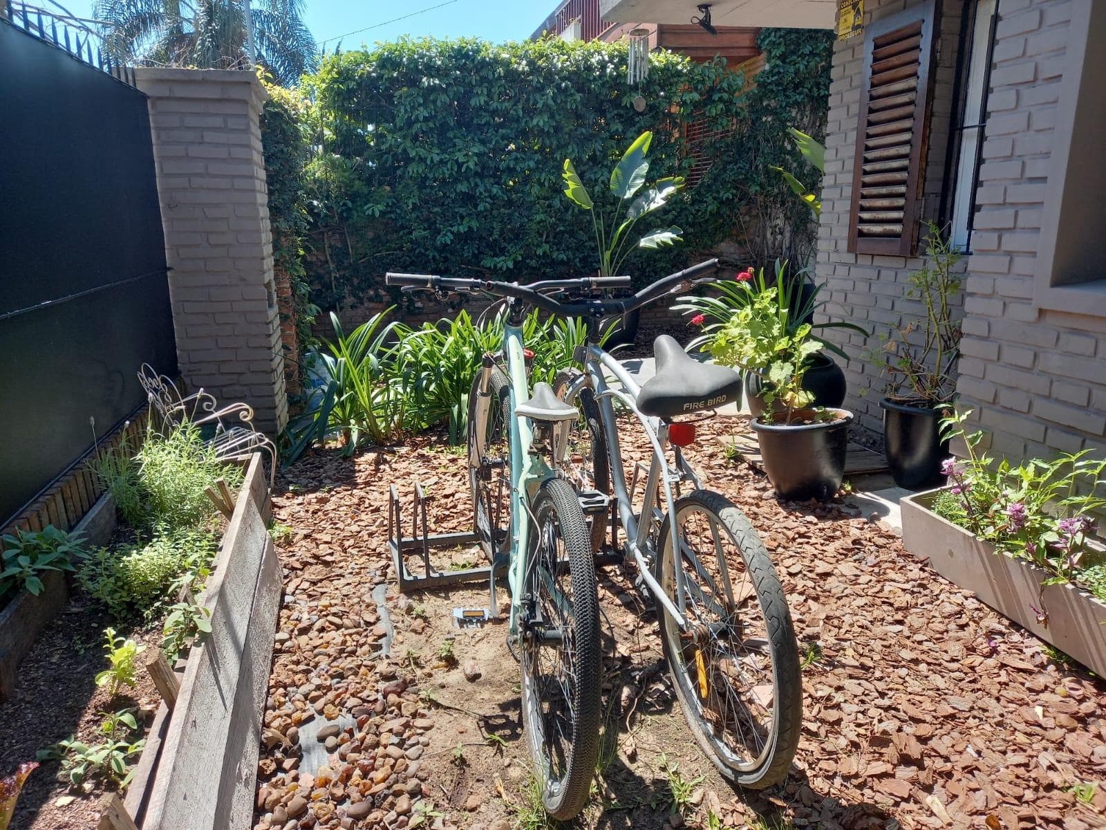 6-room house for sale with a garden and pool in San Isidro