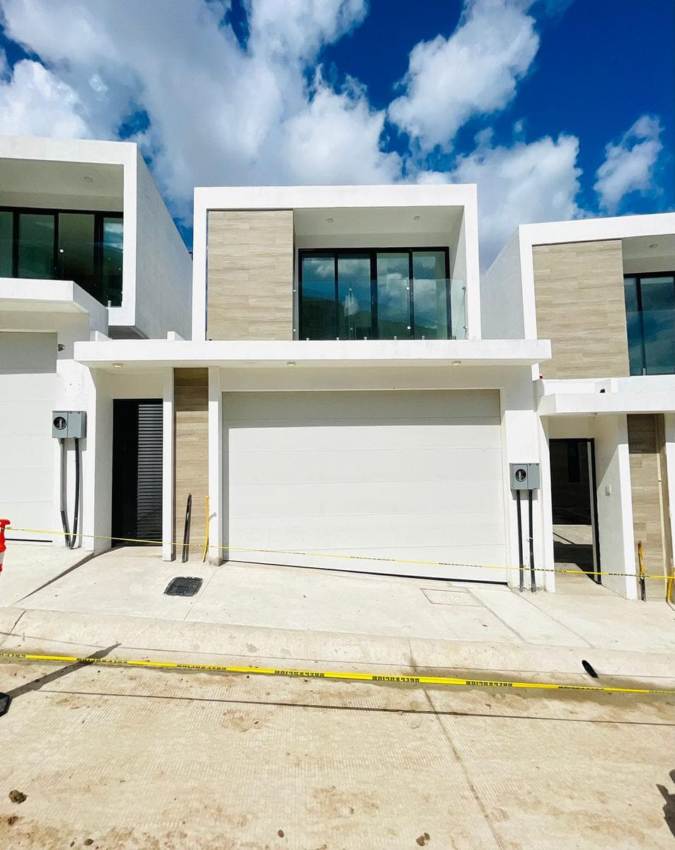 HOMES FOR SALE IN ENTRE NUBES, TIJUANA, NEAR THE RÍO AREA