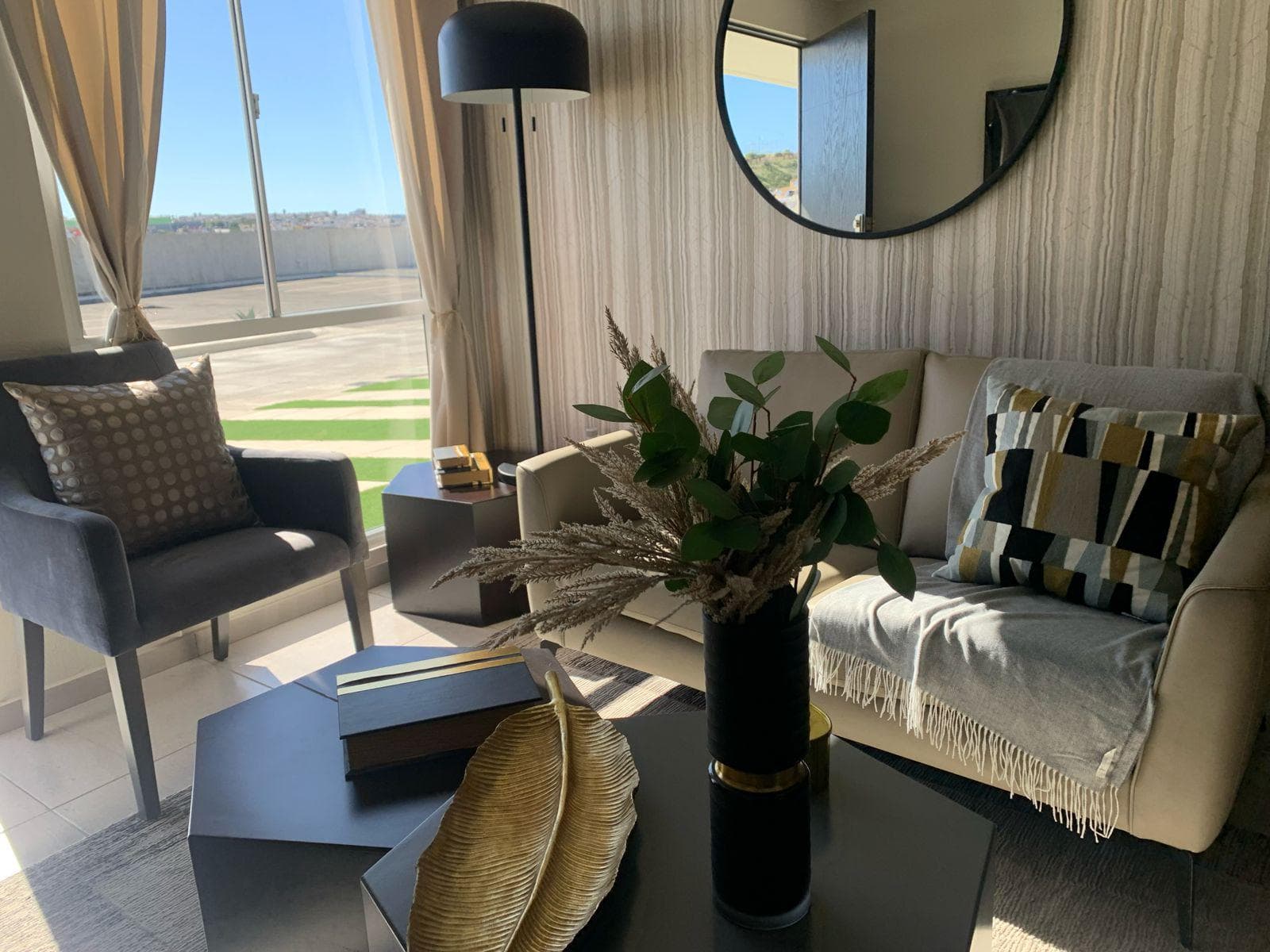 BURDEOS RESIDENTIAL APARTMENT