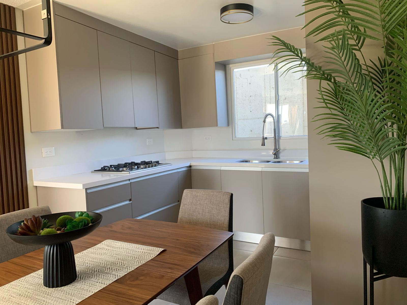 BURDEOS RESIDENTIAL APARTMENT