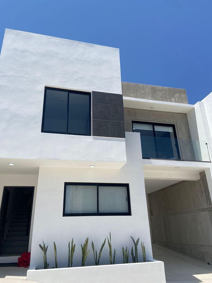 HOMES FOR SALE IN SANTA FE, THIRD SECTION, LA JOYA.