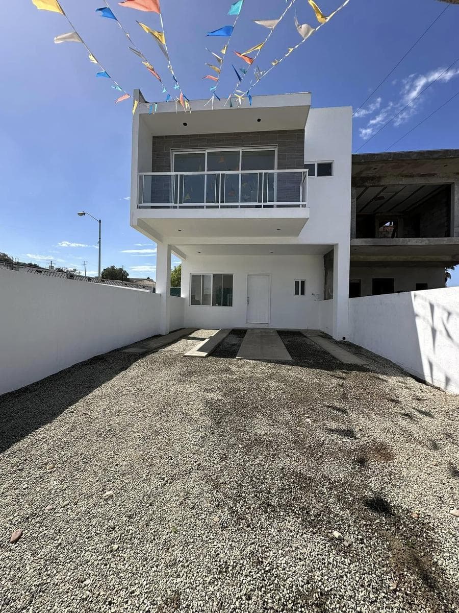 House for sale in Aguaje de la Tuna, 1st Section, Tijuana, B.C.