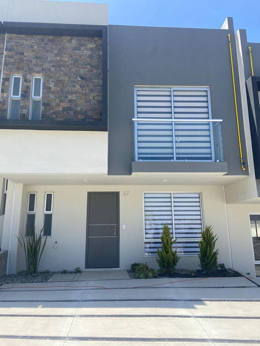 HOUSE FOR SALE IN TERRALTA, COLINAS DE CALIFORNIA, TIJUANA
