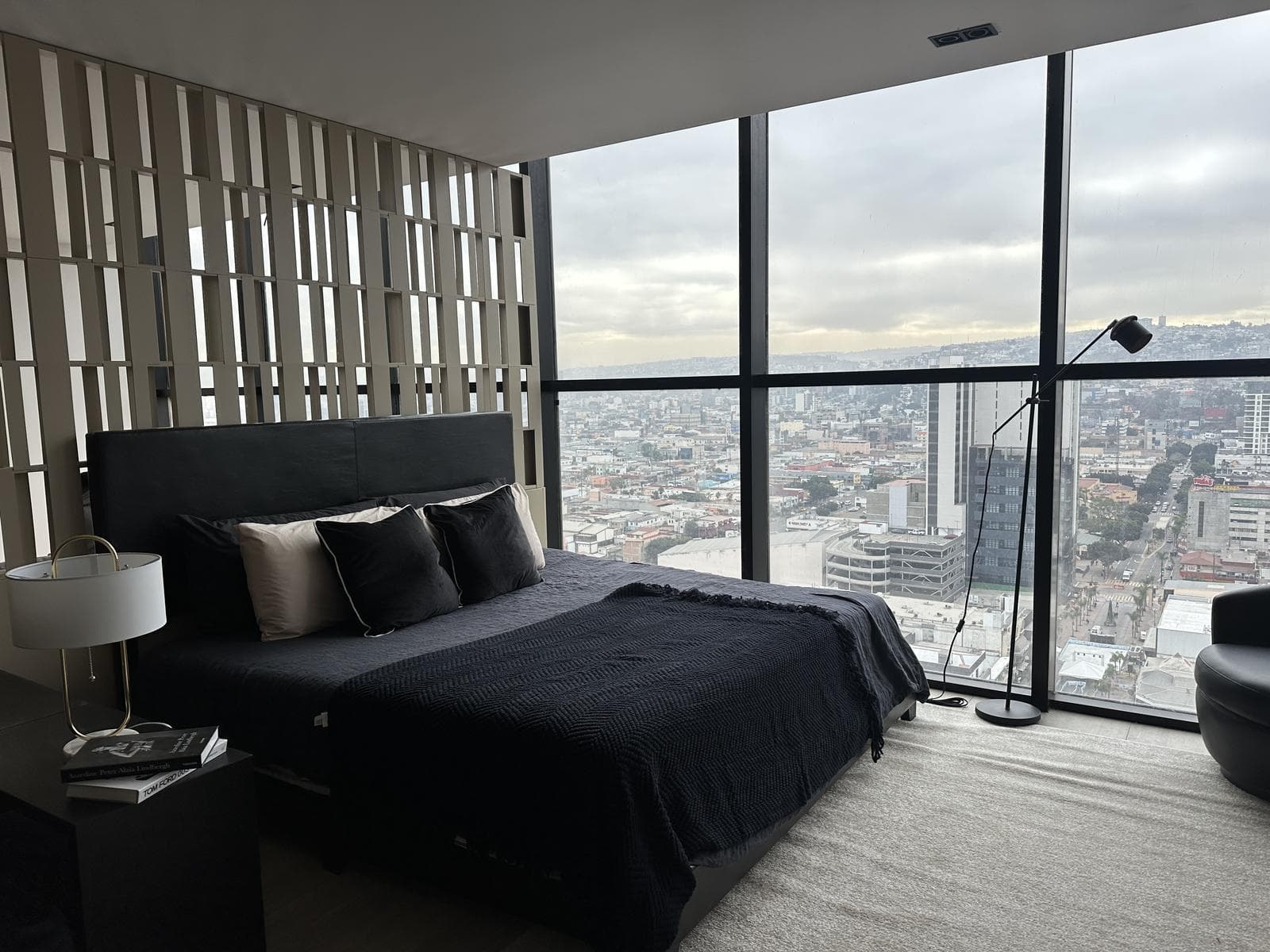 Pre-sale Apartments on Av. Revolución, Just 5 Minutes from the San Ysidro Line