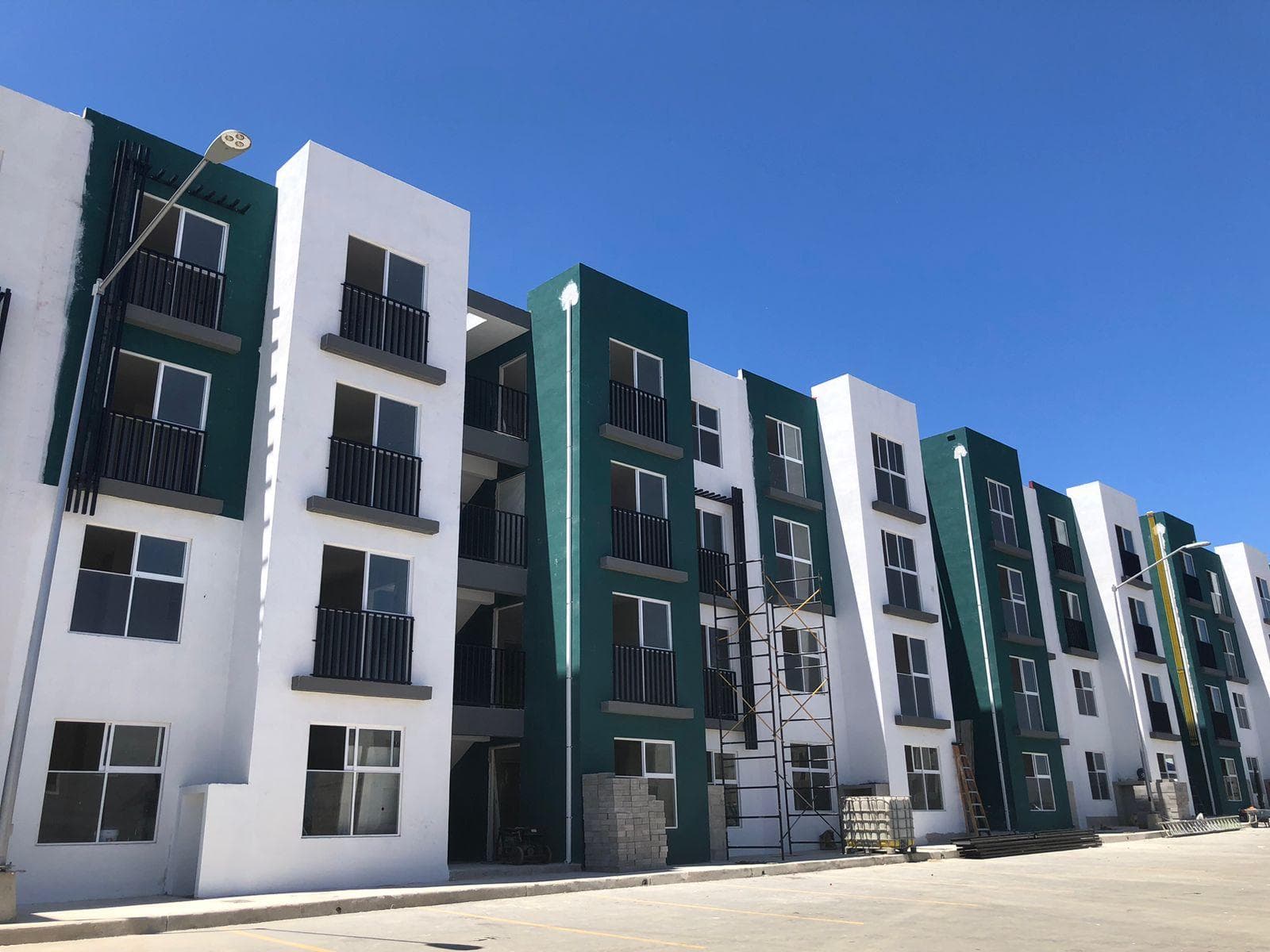 Apartment in the Esmeralda Residential Complex, Second Access to Tijuana's Beaches