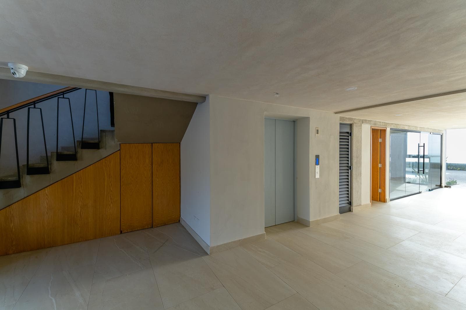 OCEAN-VIEW APARTMENT FOR SALE IN PLAYAS DE ROSARITO