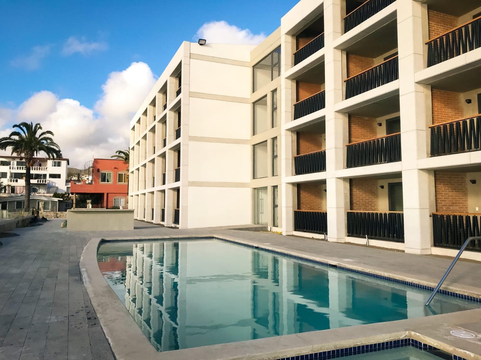 OCEAN-VIEW APARTMENT FOR SALE IN PLAYAS DE ROSARITO