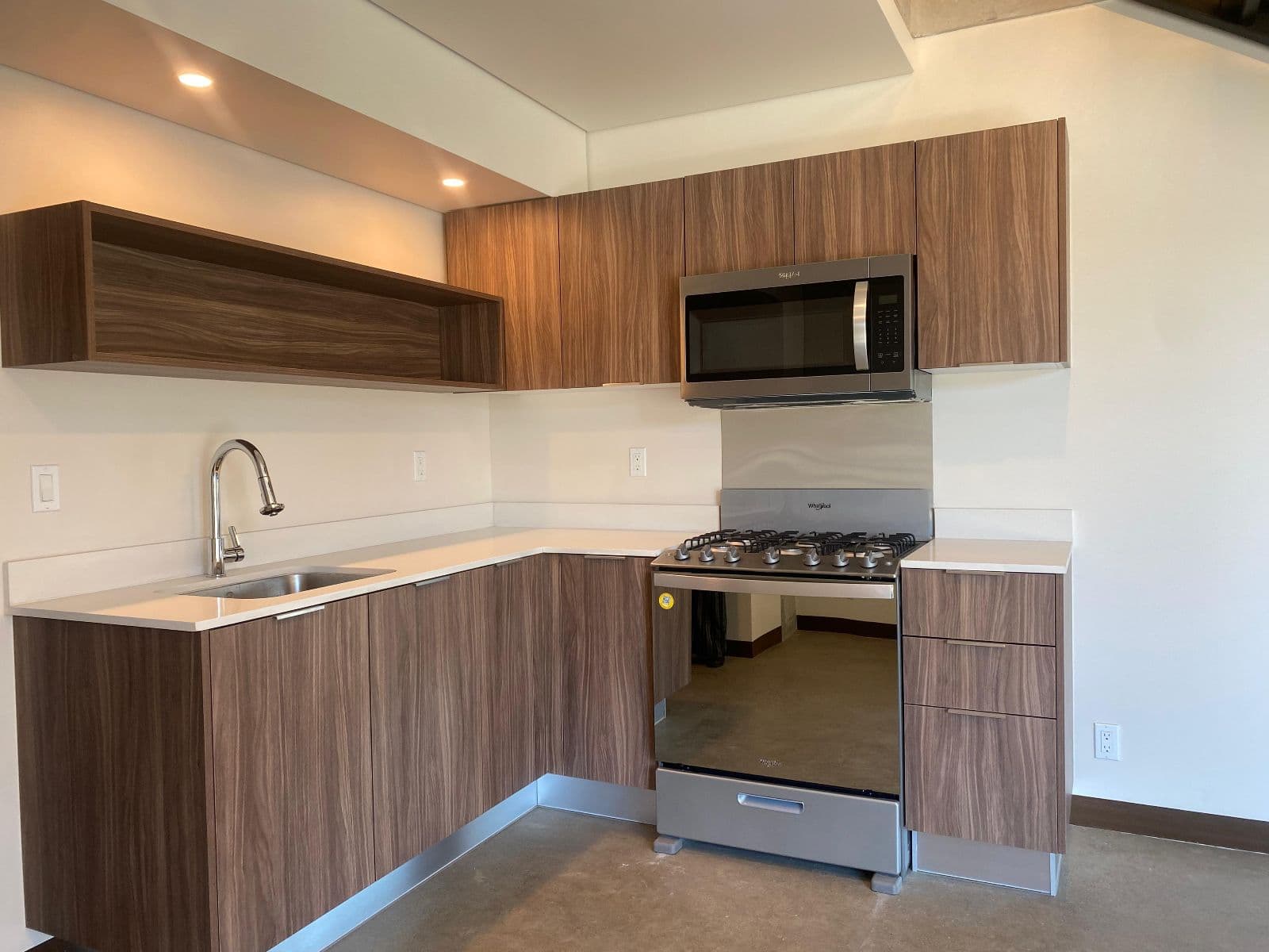 APARTMENTS FOR RENT ON VIA MADERO, ONE BLOCK FROM AVENIDA REVOLUCIÓN, DOWNTOWN AREA, 10 MINUTES FROM THE SAN YSIDRO LINE, TIJUANA