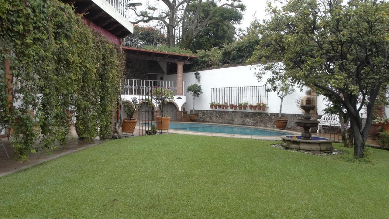 Condominium bungalow for sale in the Delicias neighborhood, just minutes from shopping centers.