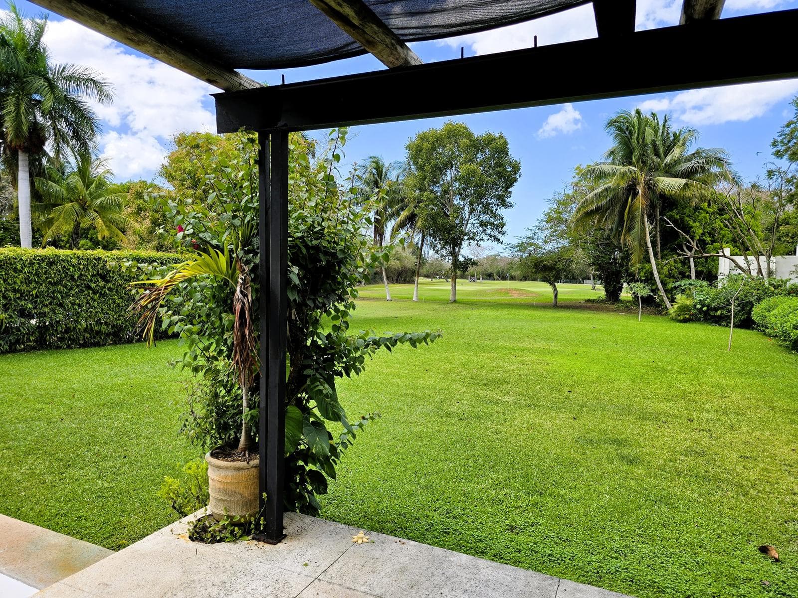 Single-Story Residence Across from the Golf Course at La Ceiba Golf Club