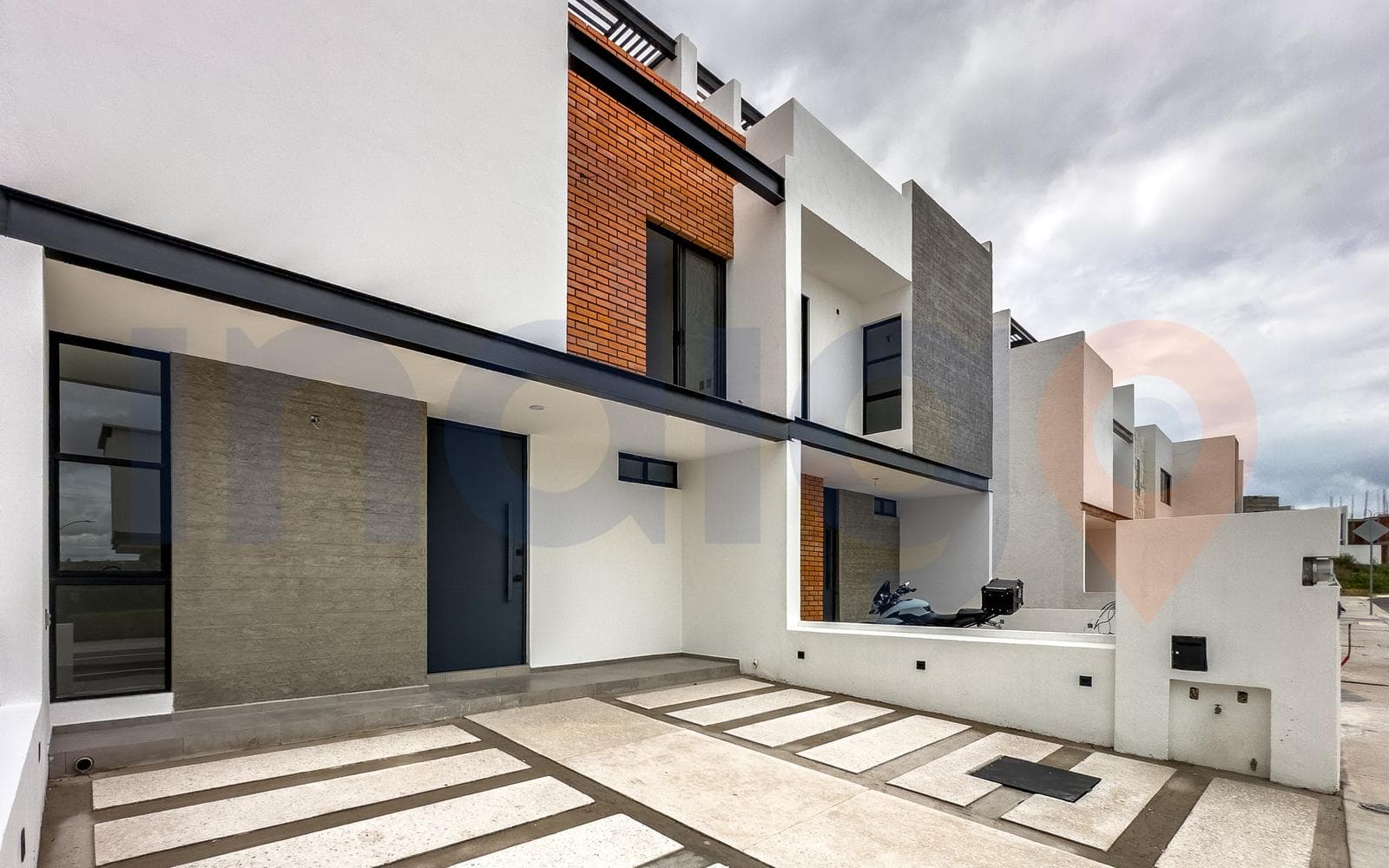 House for Sale in Zakia in the Ikaya Condominium