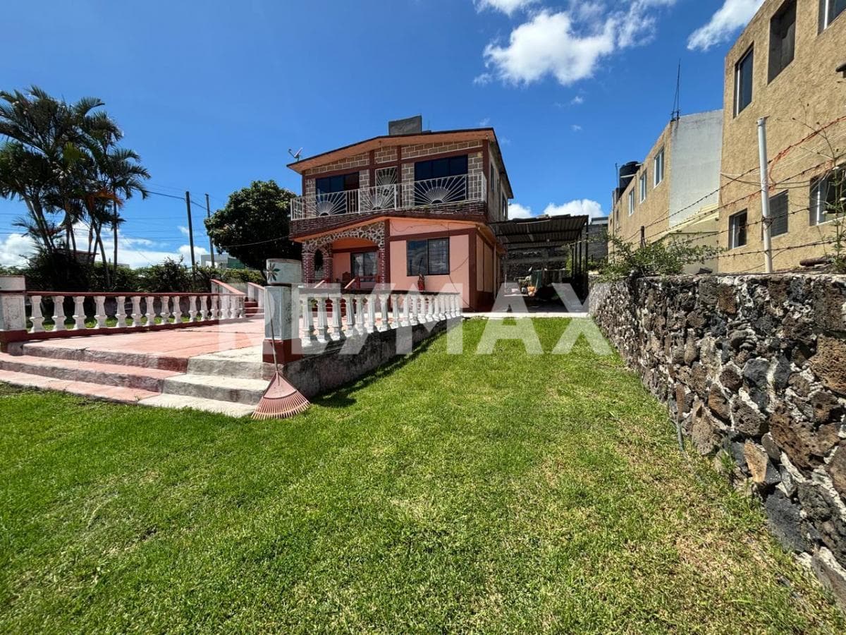 House for Sale in Morelos, Altos de Oaxtepec