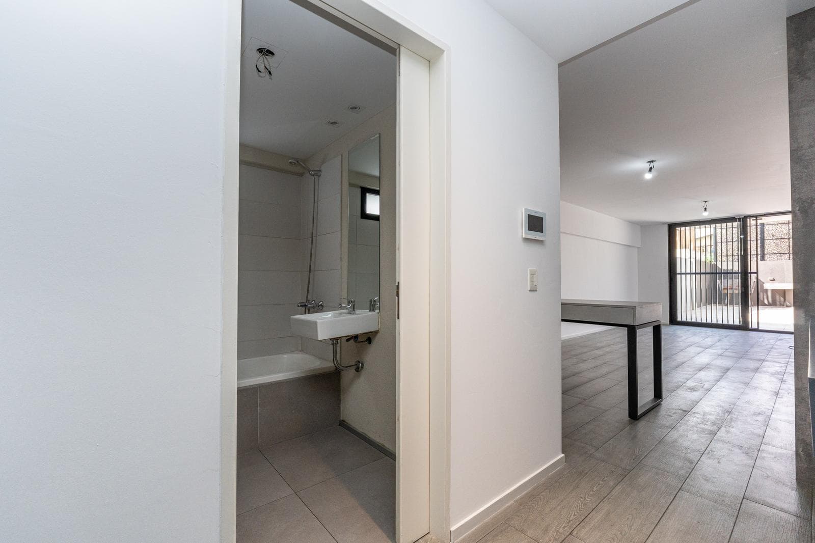 STUDIO APARTMENT FOR SALE WITH TERRACE AND GARAGE IN PALERMO HOLLYWOOD