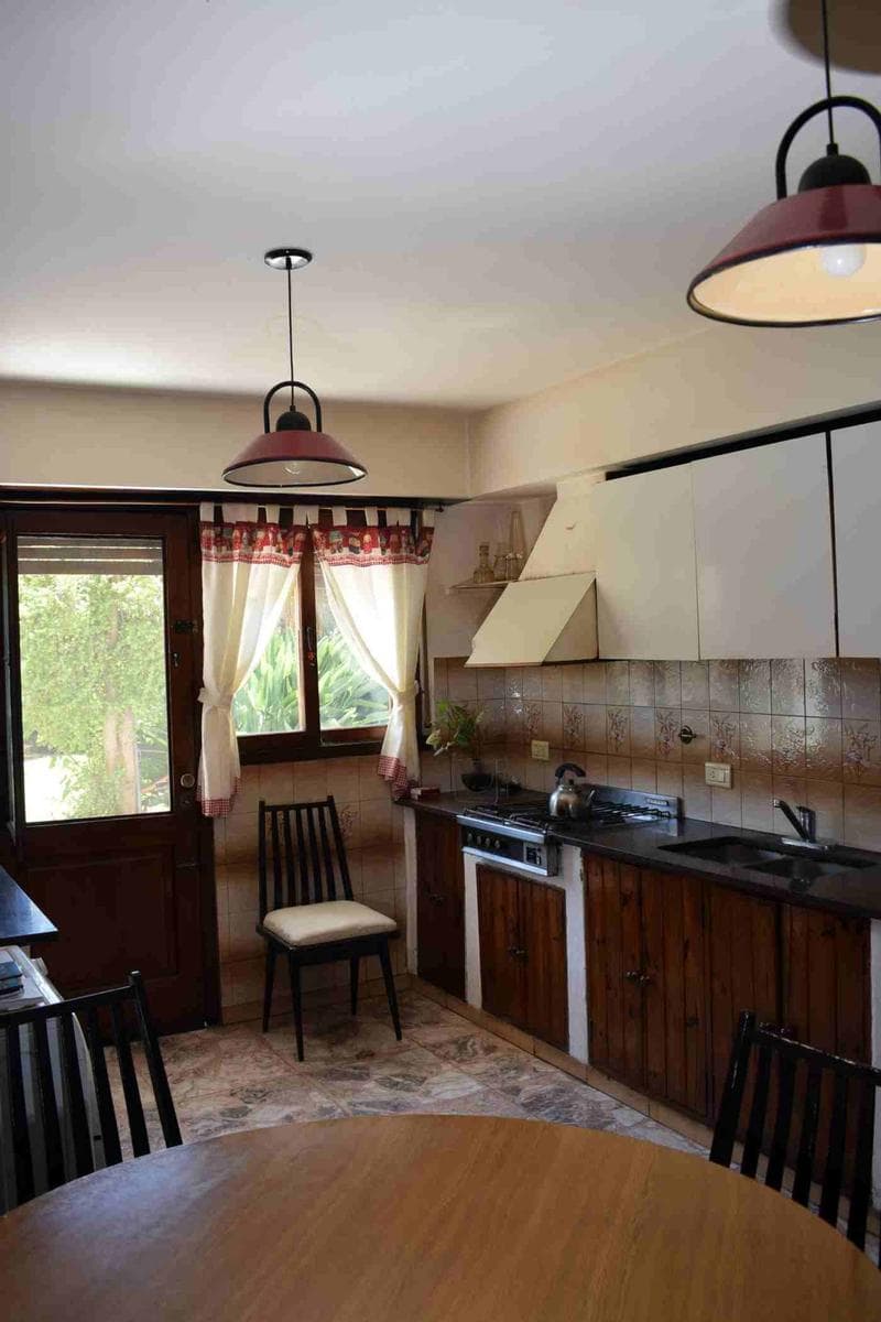 4-Room House for Sale with Garden in Quilmes