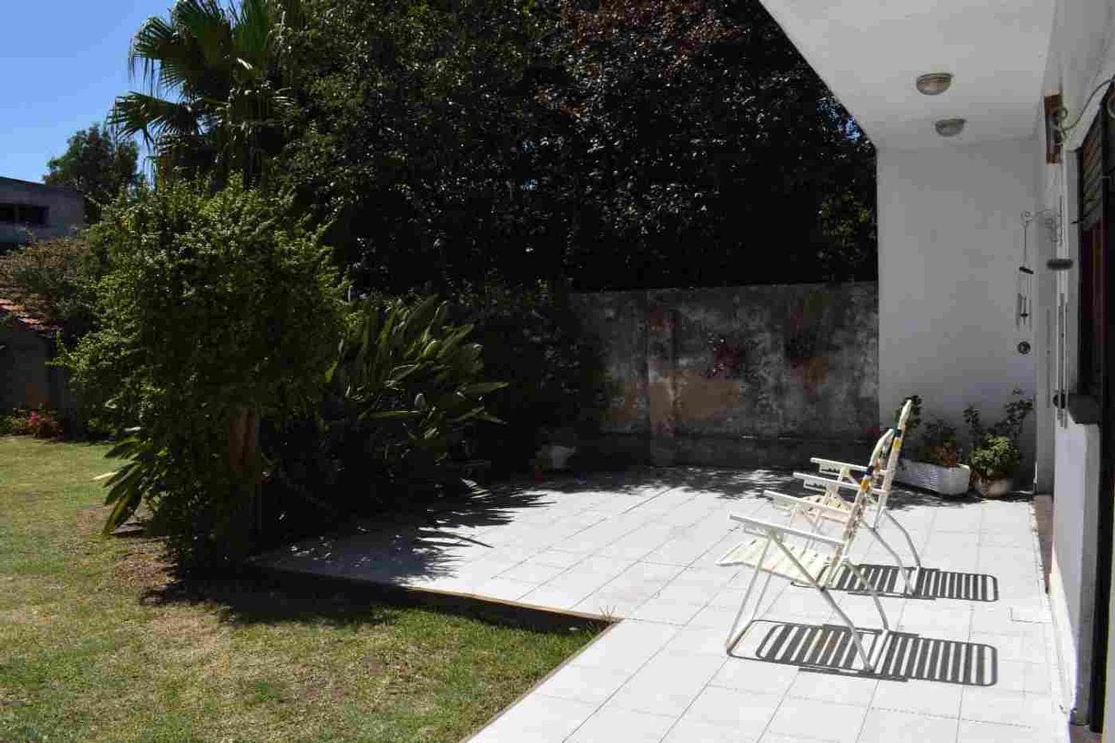 4-Room House for Sale with Garden in Quilmes