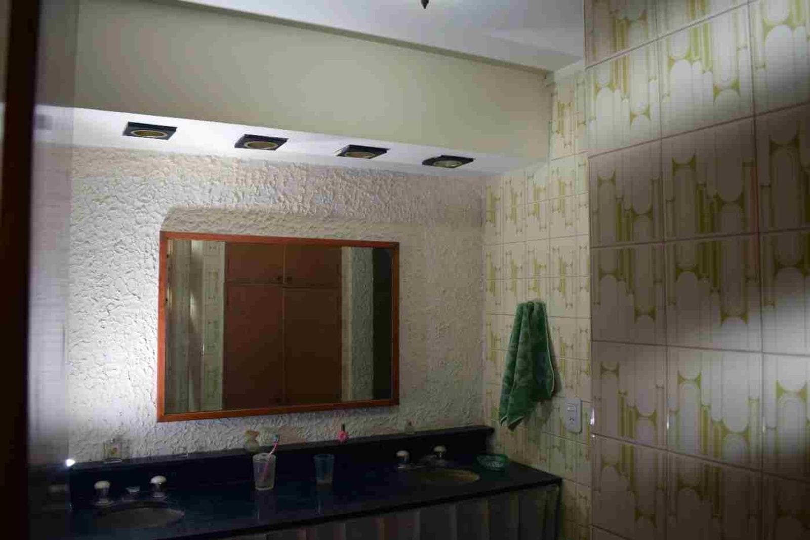 4-Room House for Sale with Garden in Quilmes
