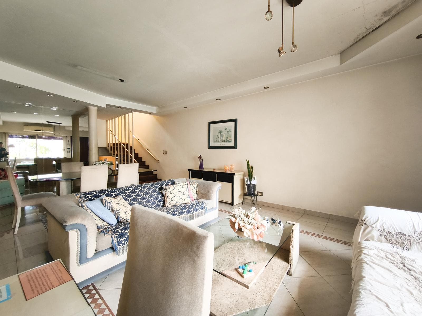 4-ROOM DUPLEX FOR SALE IN FLORESTA