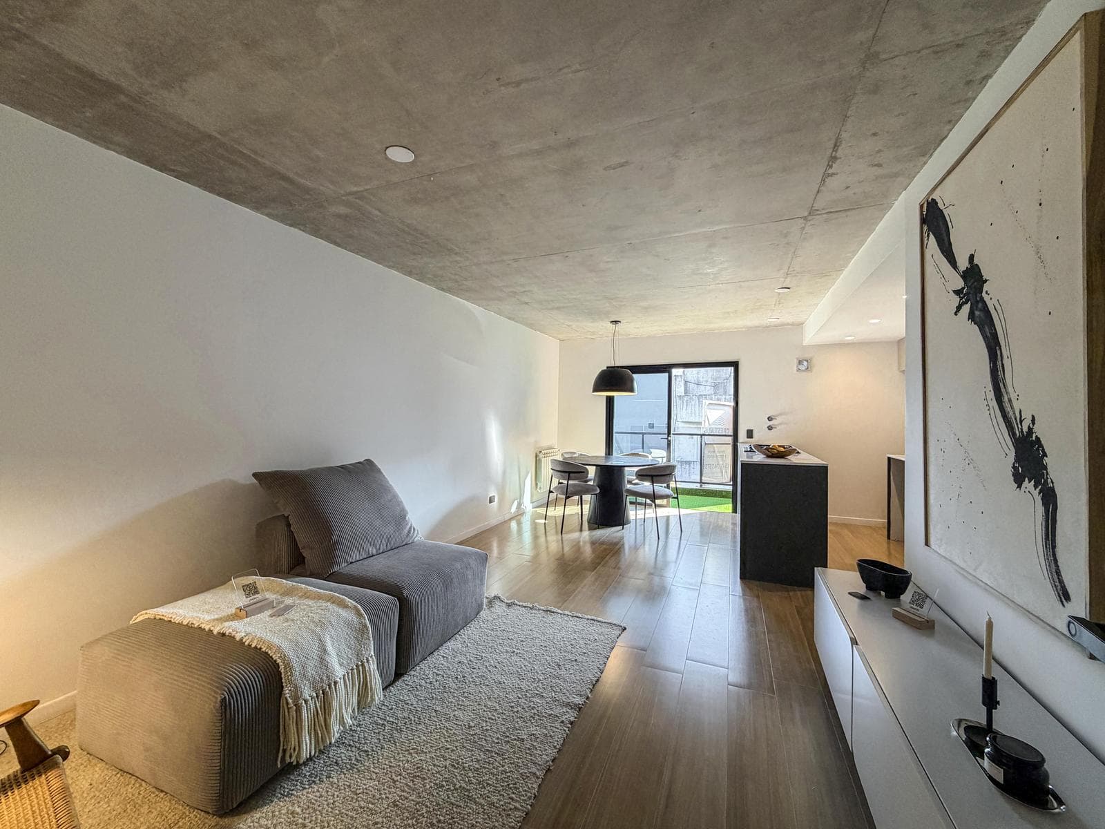 2-bedroom apartment with radiators and stylish design