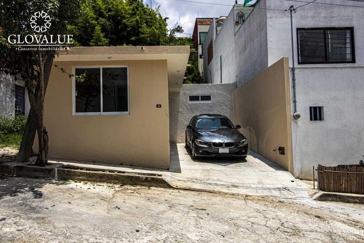 HOUSE FOR AUCTION IN JARDINES DE SANTA ROSA—AVAILABLE IMMEDIATELY