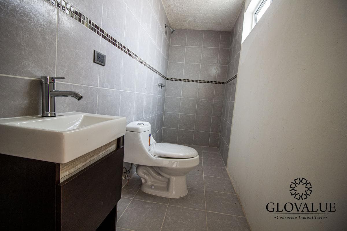 HOUSE FOR AUCTION IN JARDINES DE SANTA ROSA—AVAILABLE IMMEDIATELY