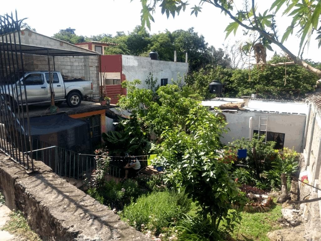 House for sale in Santa María Ahuacatitlán, in need of renovation