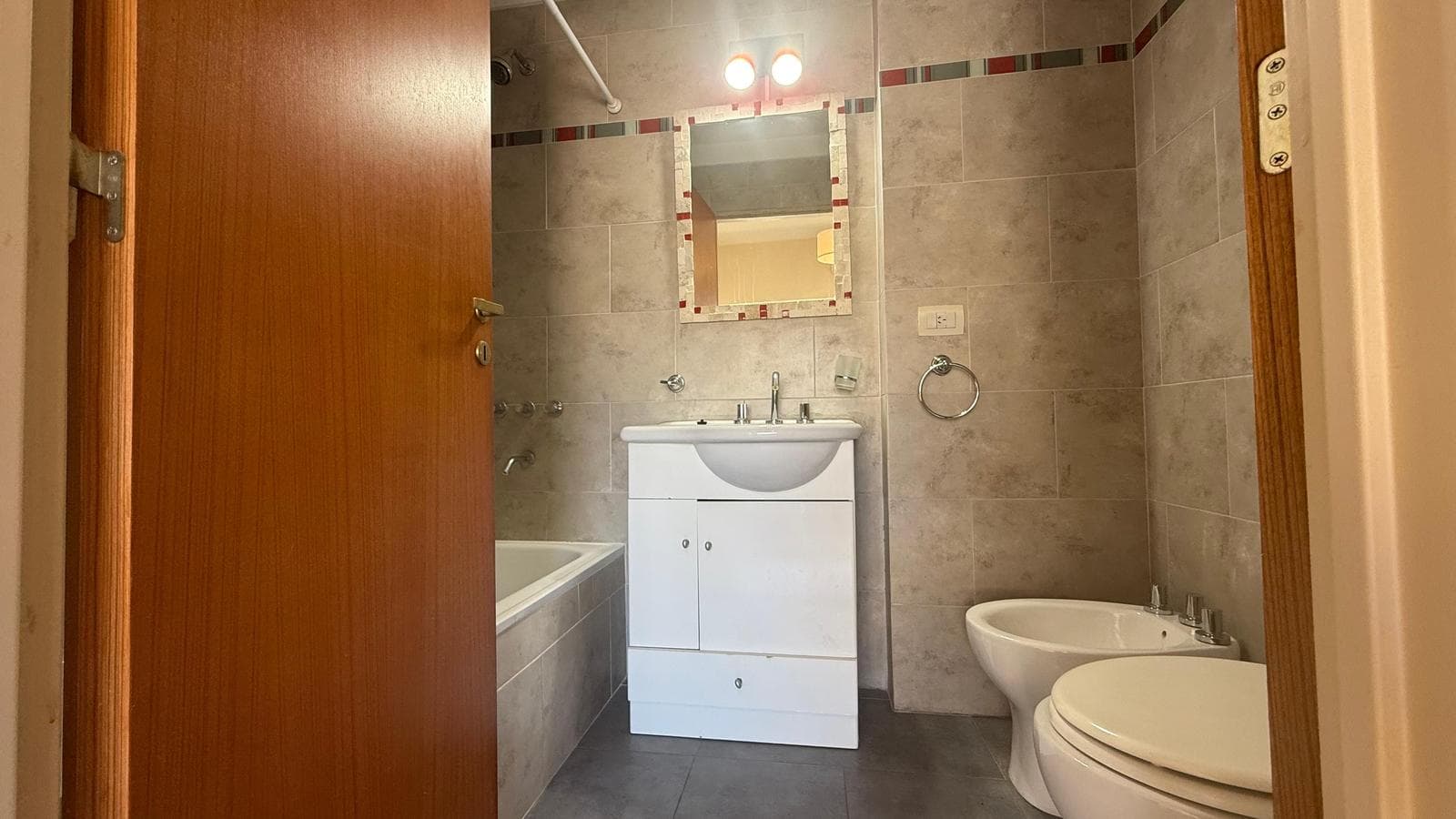 2-Room Apartment for Sale in Almagro with a Balcony and Grill - Qualifies for a Mortgage
