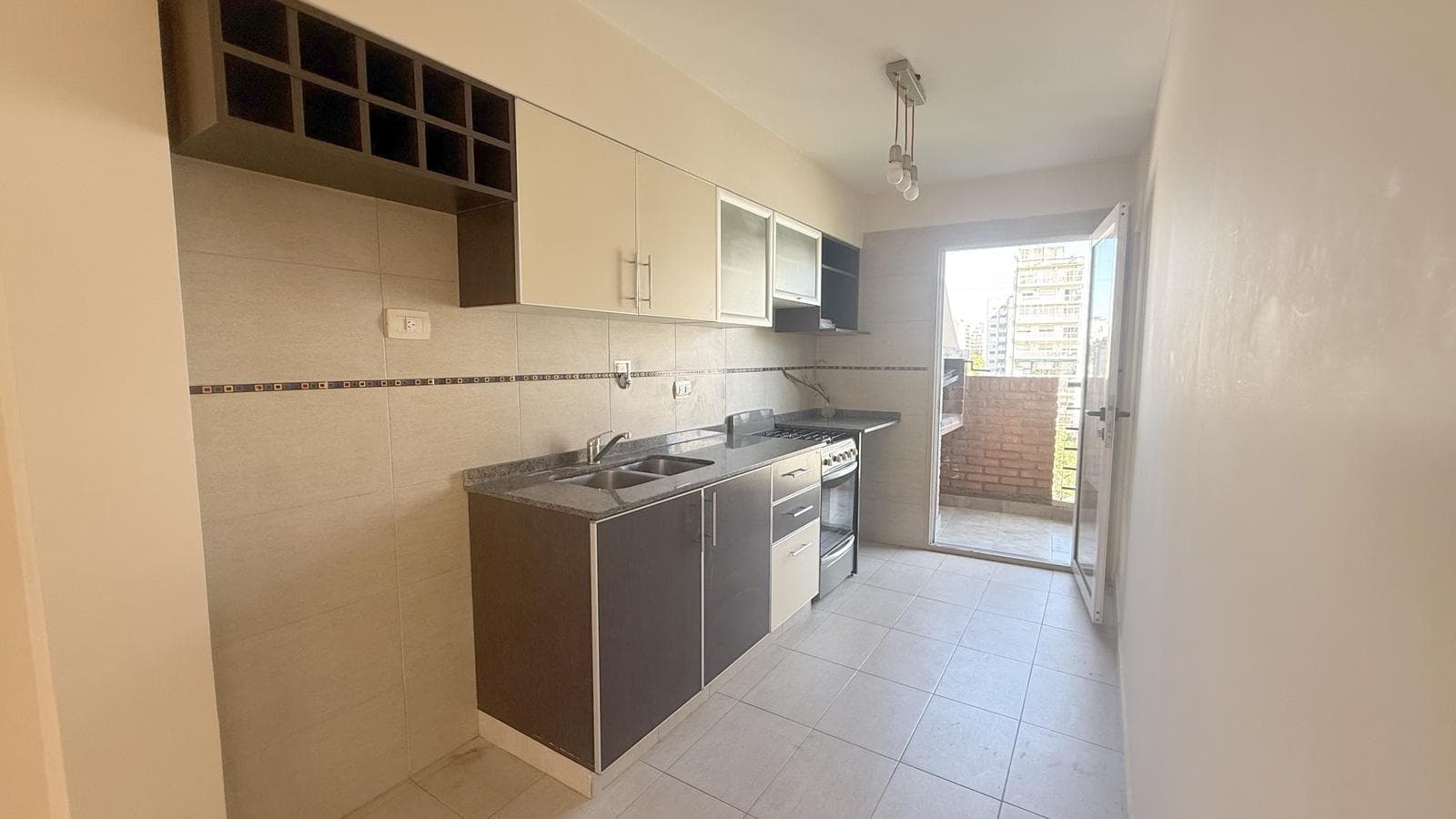 2-Room Apartment for Sale in Almagro with a Balcony and Grill - Qualifies for a Mortgage