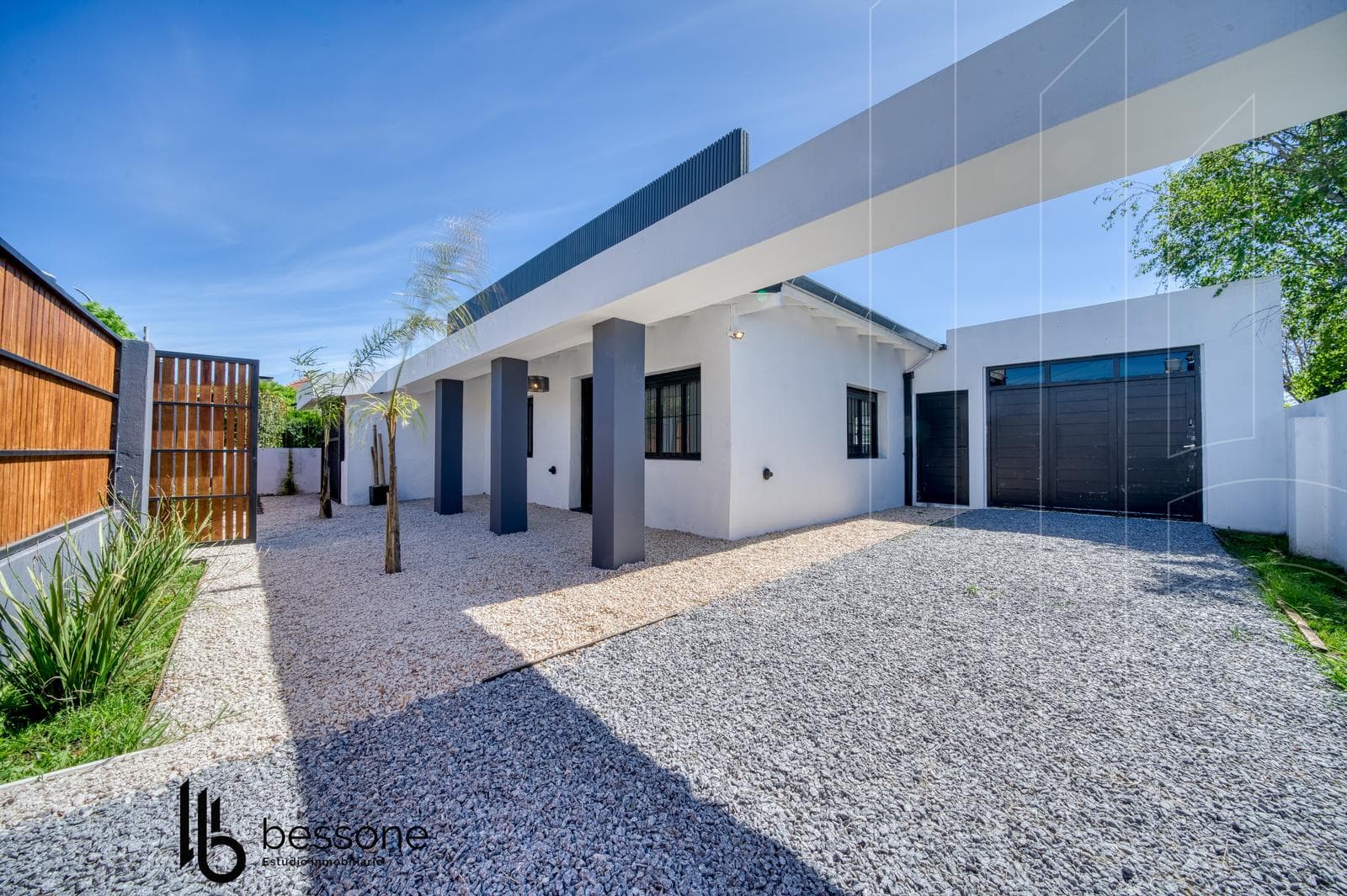 House with a Pool in Los Pinares