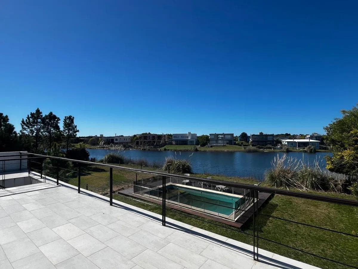 6-room house for sale with a view of the lagoon - Barrio Ecuestre - Costa Esmeralda
