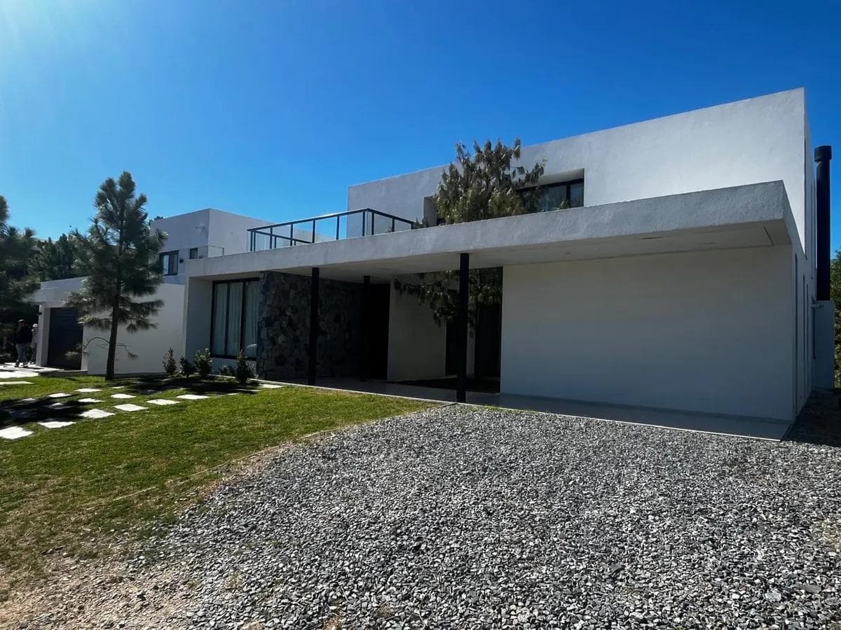 6-room house for sale with a view of the lagoon - Barrio Ecuestre - Costa Esmeralda