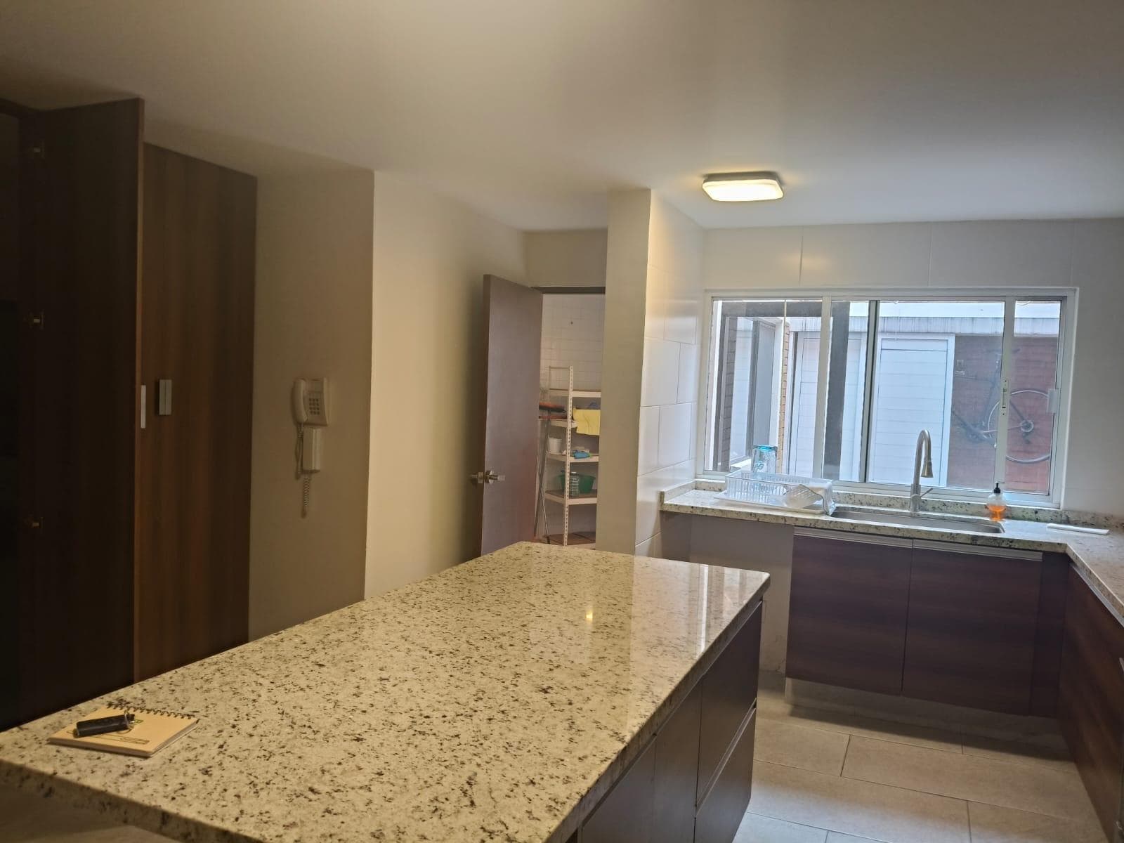 HOUSE FOR SALE IN LOMAS 4TA