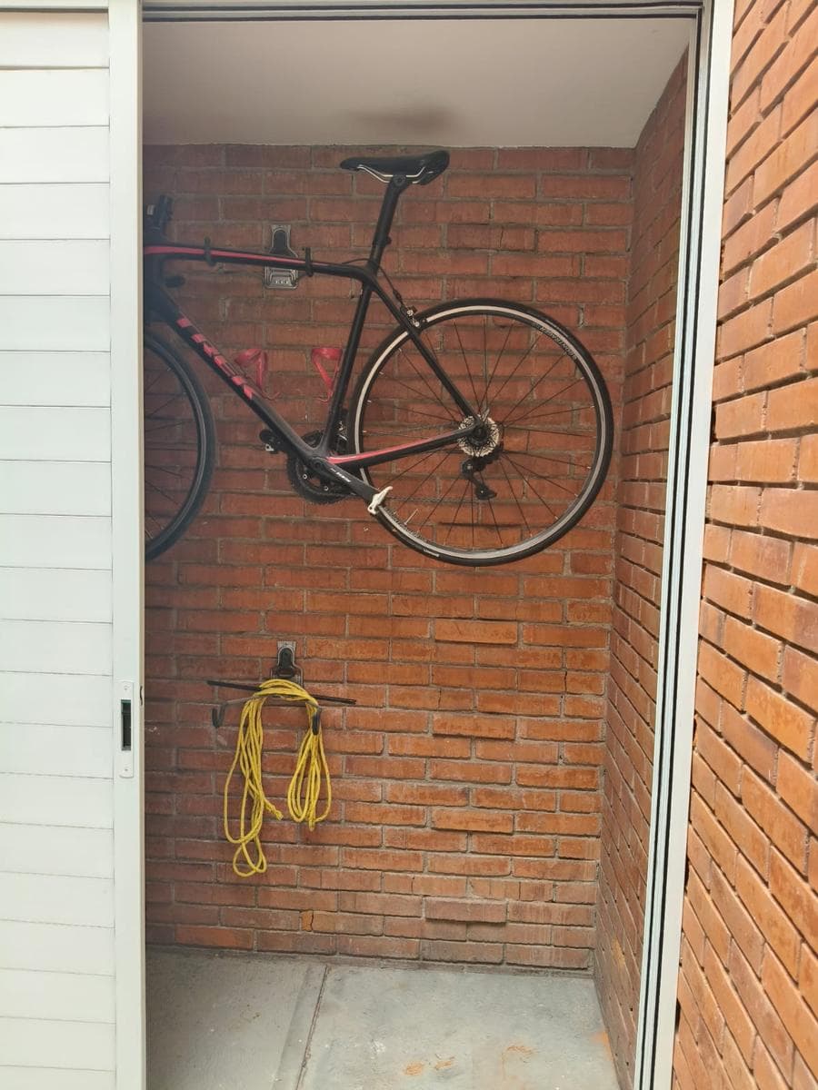 HOUSE FOR SALE IN LOMAS 4TA
