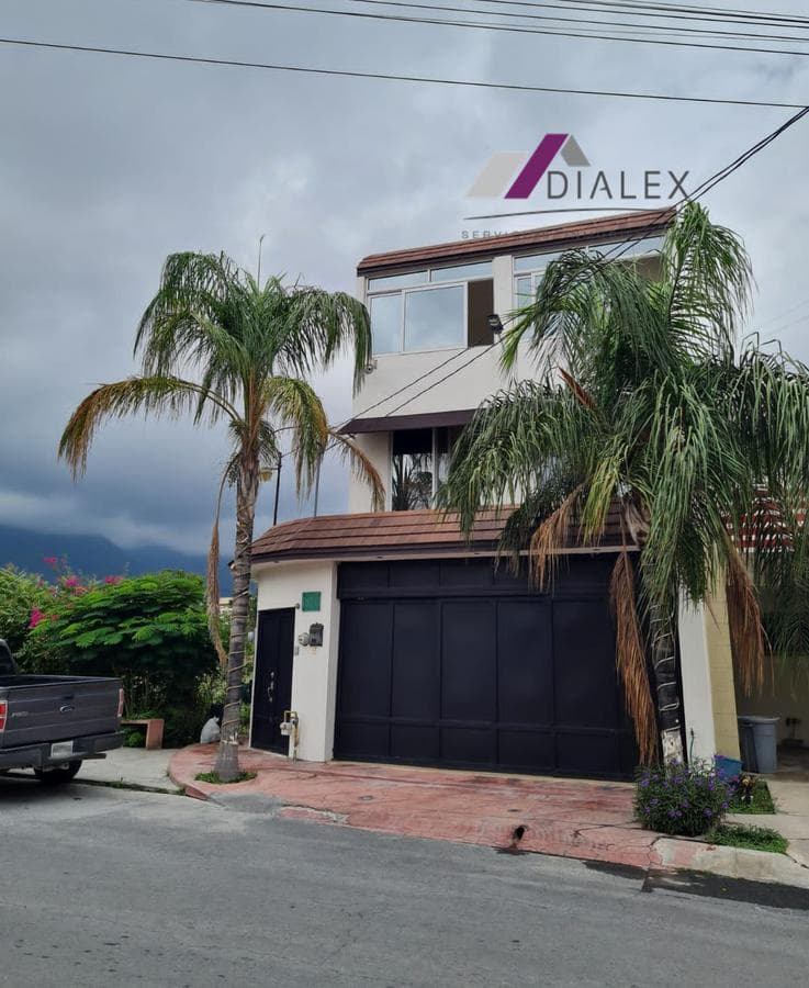 HOUSE FOR SALE IN COL. REAL DE CUMBRES, Monterrey, Nuevo León