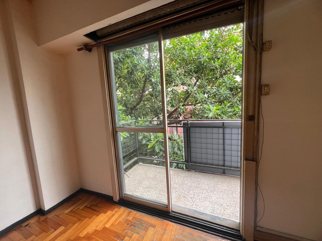 For Sale, Apartment, 3 Rooms, Balcony, Street-Facing, Laundry Room, Accessible, San Telmo