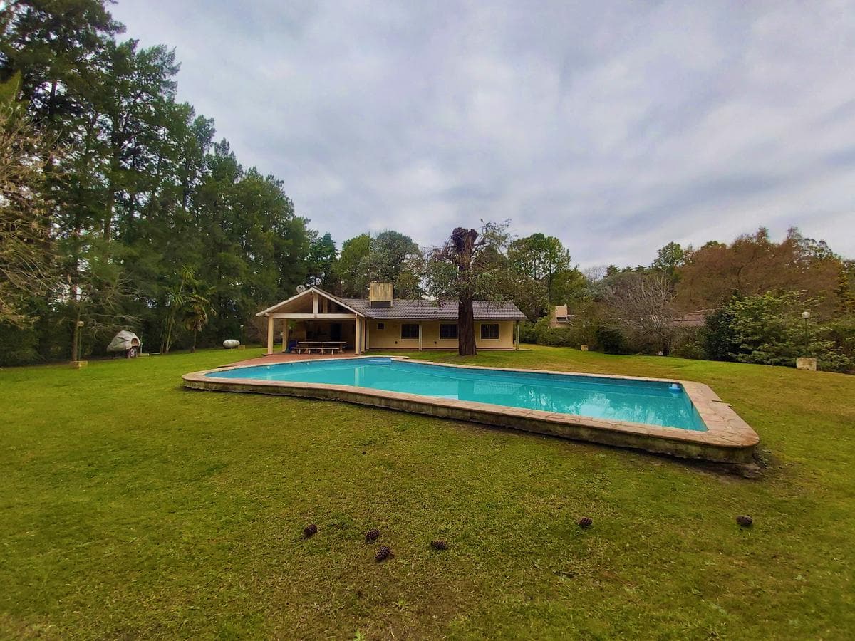 Beautiful property with a 3,000 m2 lot in the Parque Exaltación neighborhood
