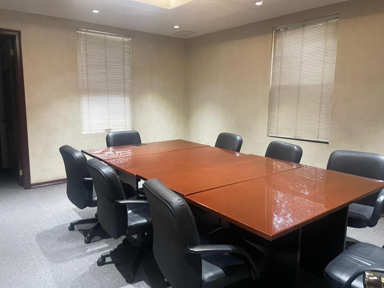 OFFICE FOR RENT ON AV HIDALGO OBISPADO