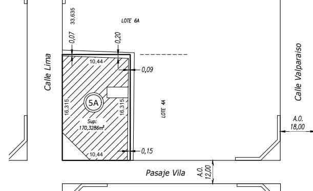FOR SALE - House with commercial space, two bedrooms, a patio, and a garage