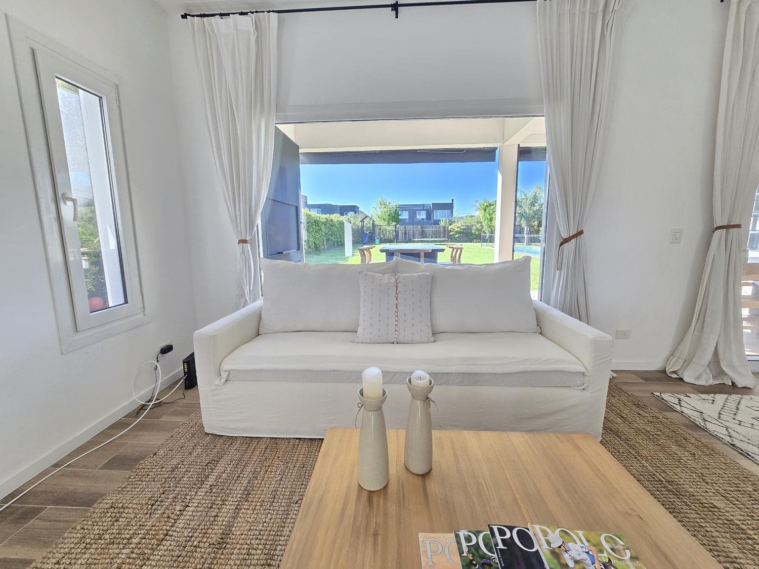 Short-term rental home in Las Liebres: 3 bedrooms and a pool