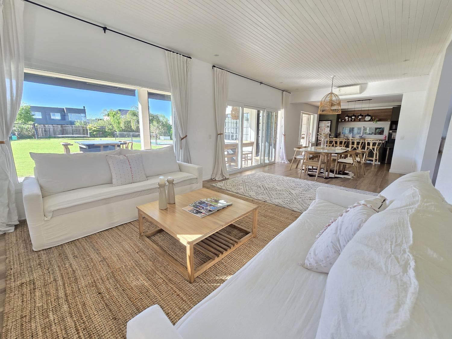 Short-term rental home in Las Liebres: 3 bedrooms and a pool
