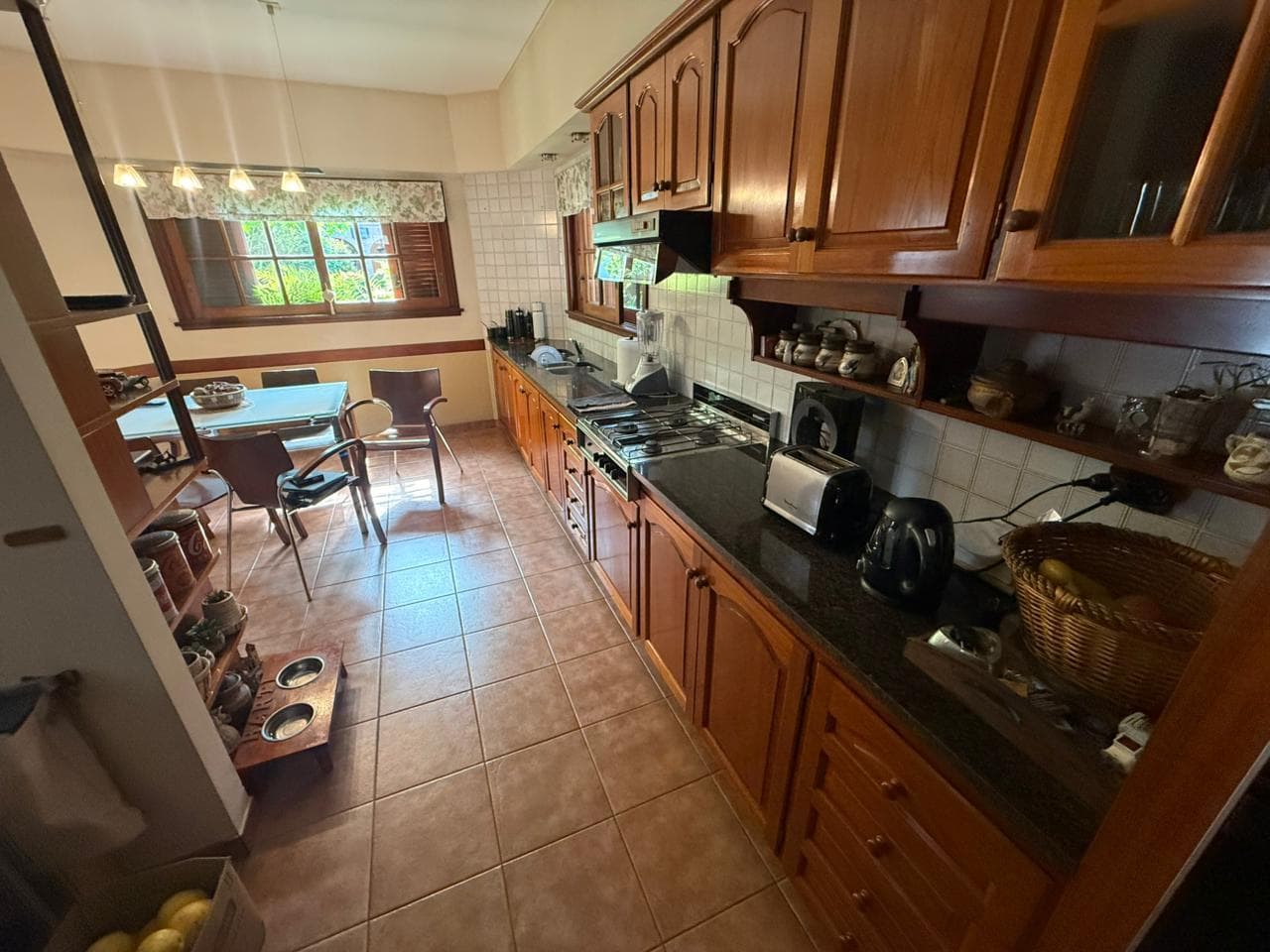 5-ROOM HOUSE FOR SALE WITH GARDEN AND POOL. MORTGAGE AVAILABLE. PARQUE BERNAL NEIGHBORHOOD