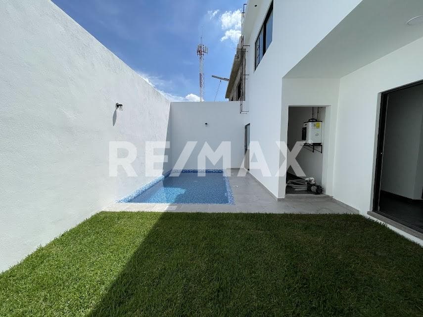 New House for Sale in a Subdivision at the Entrance to Downtown Oaxtepec