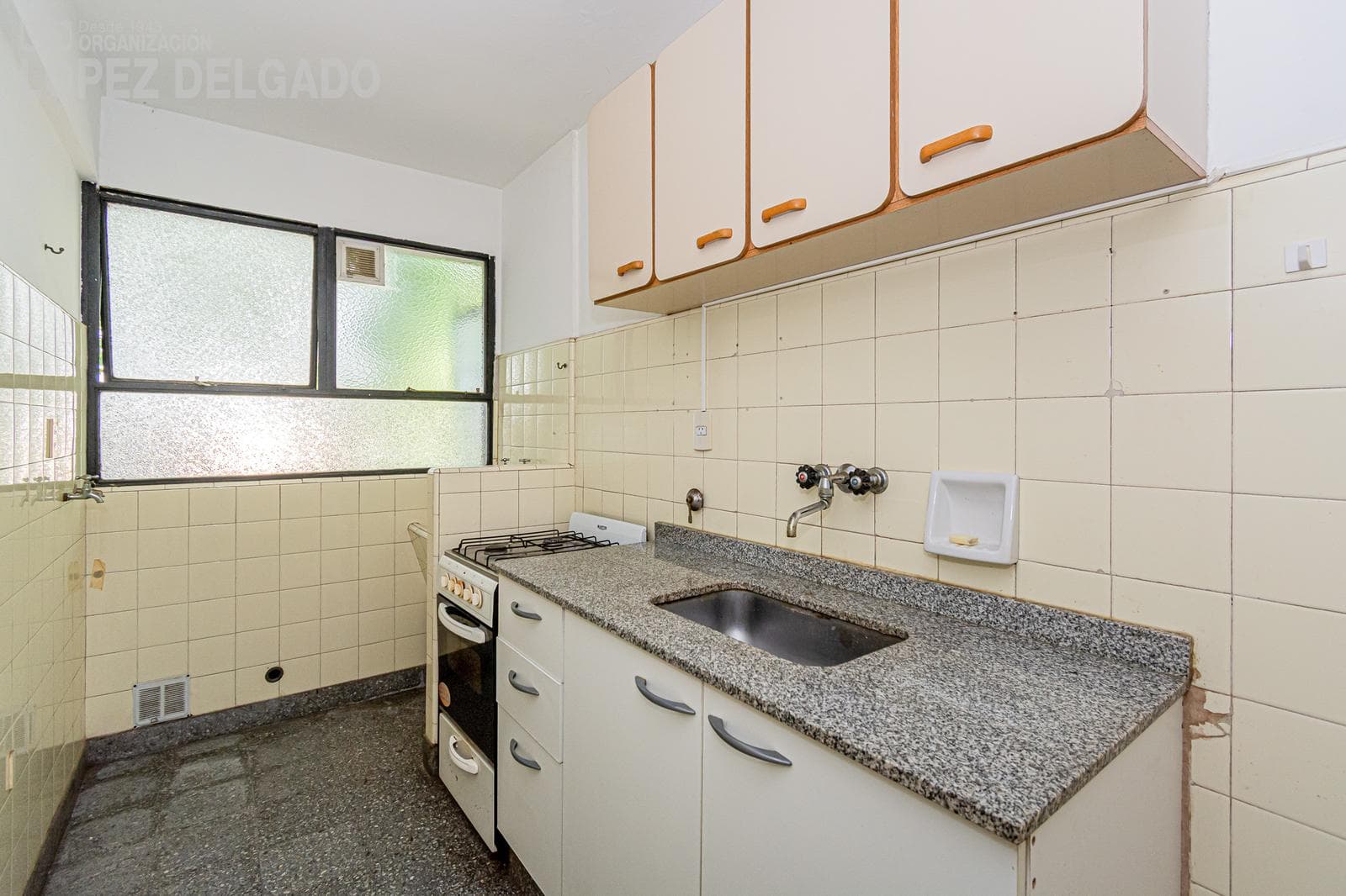 2-bedroom apartment with a front-facing balcony in Villa del Parque