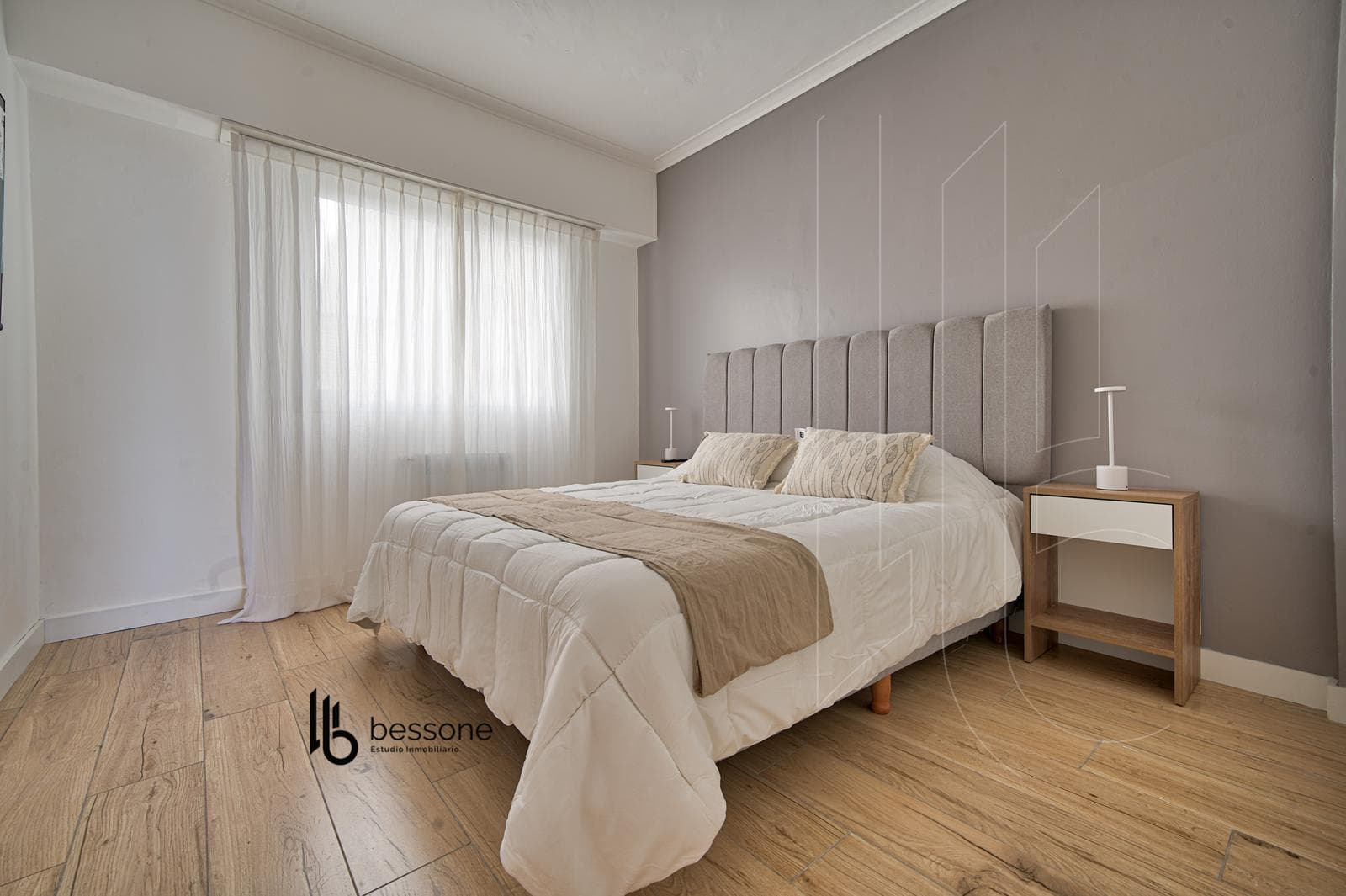 Refurbished, Furnished 2-Room Apartment with Panoramic Ocean View of Plaza Colón