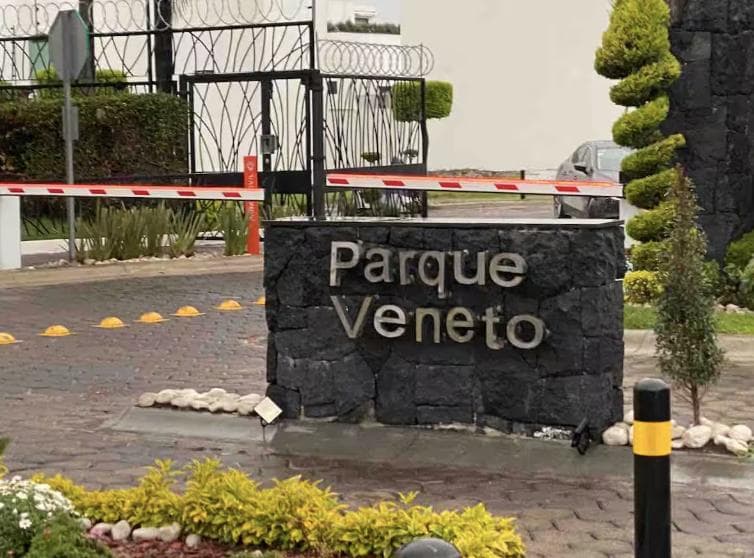 House in Lomas de Angelopolis - Parque Veneto